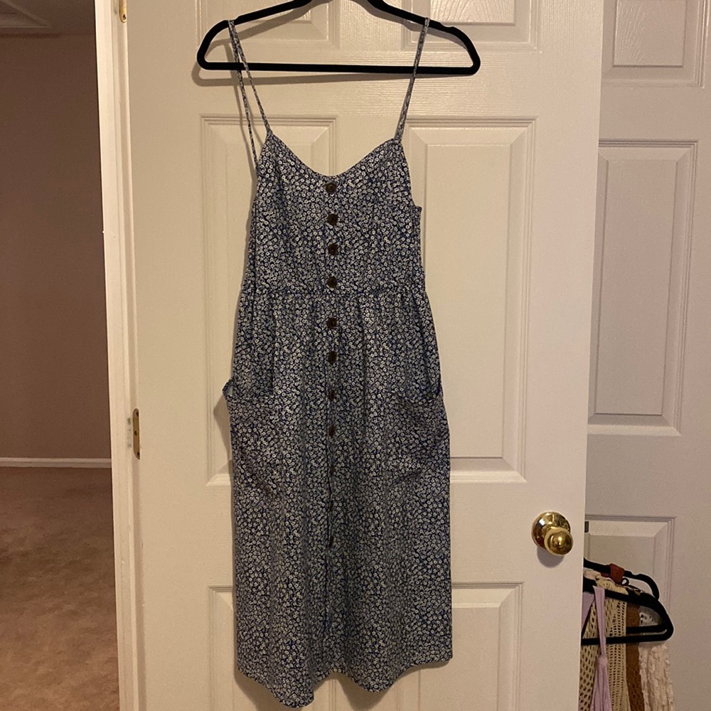 Blue and white floral midi dress with pockets